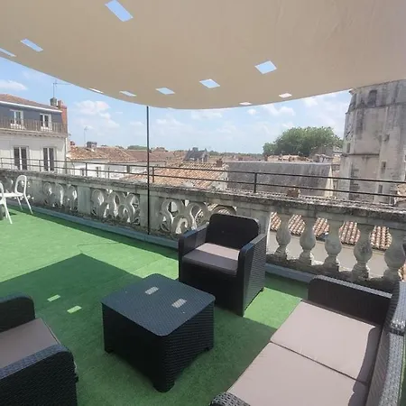 Charm House With Rooftop Terrace And Superb Views Dom wakacyjny Saintes